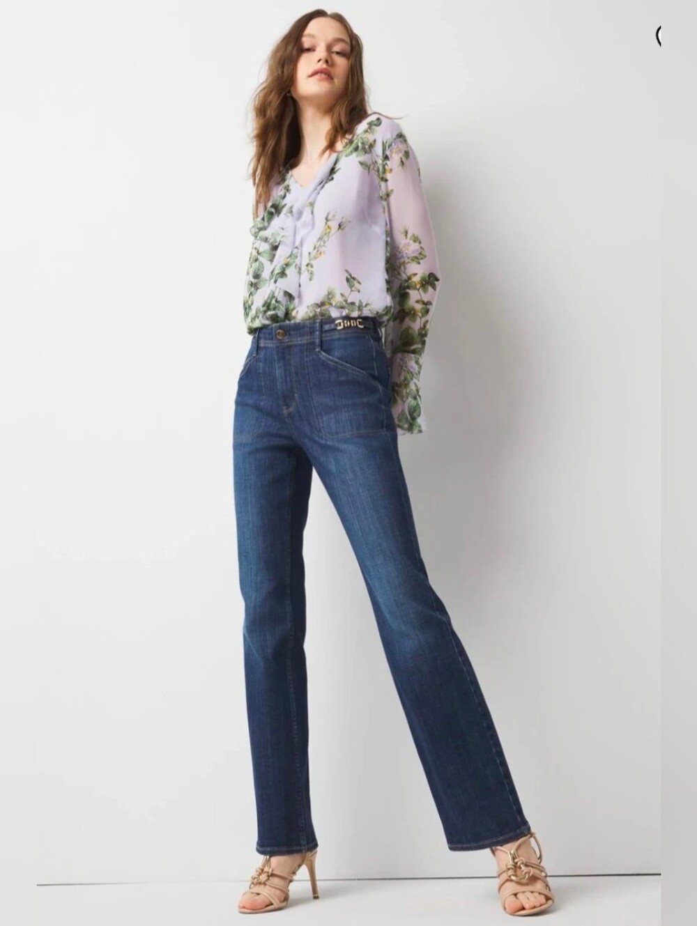 White House Black Market Chain Detail High-Rise Bootcut Jean Size 00